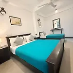 招待所 Onin 地拉那